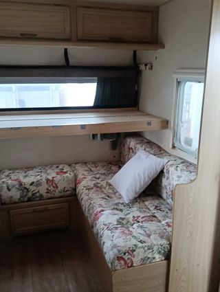 Caravana en buen estado.