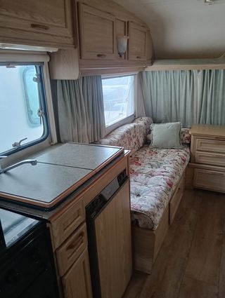 Caravana en buen estado.