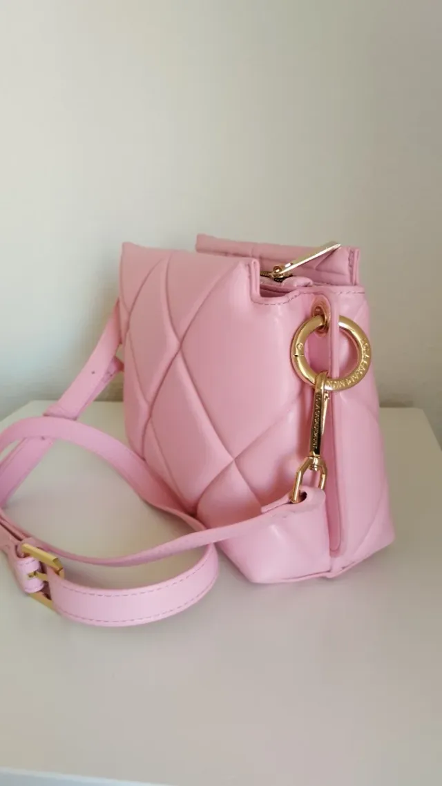 Bolso Lola Casademunt rosa acolchado