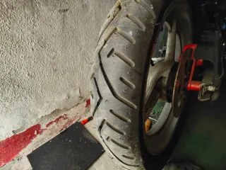 Neumáticos Nuevos + Llantas Rieju rs2 60€ las 2