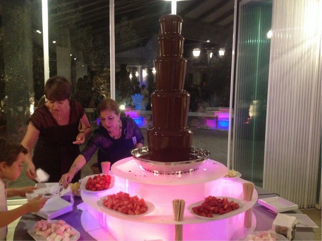 Fuente de chocolate grande