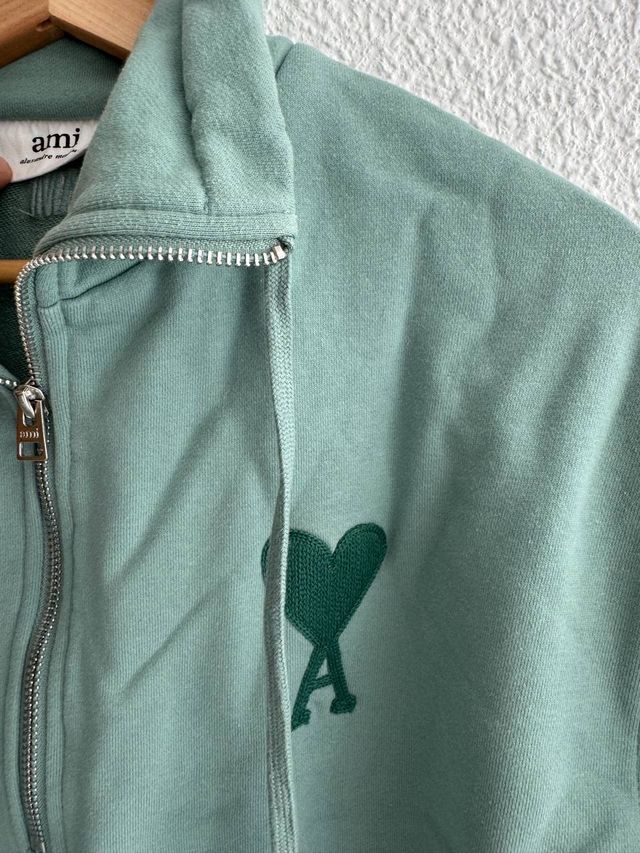 Sudadera AMI PARIS “Ami de Cœur” verde