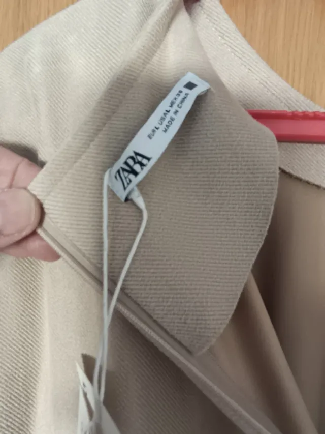 Vestido plisado dos tonos de beige T.L