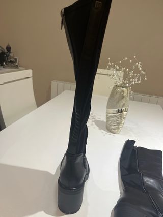 Botas altas negras Mustang SIN ESTRENAR