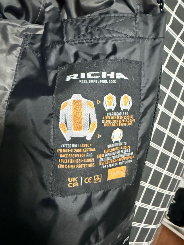 Chaqueta de moto ARMURE usada una vez nada más