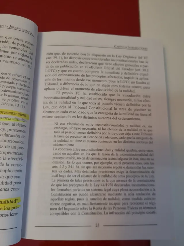 El Sistema de Fuentes del Derecho Constituciona...