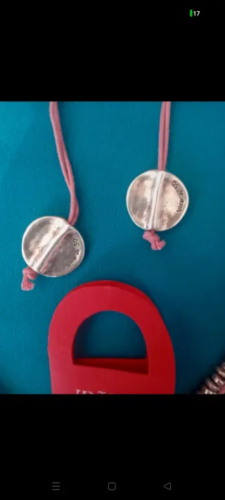 Colgante Uno de 50 Piedra Rosa y Monedas