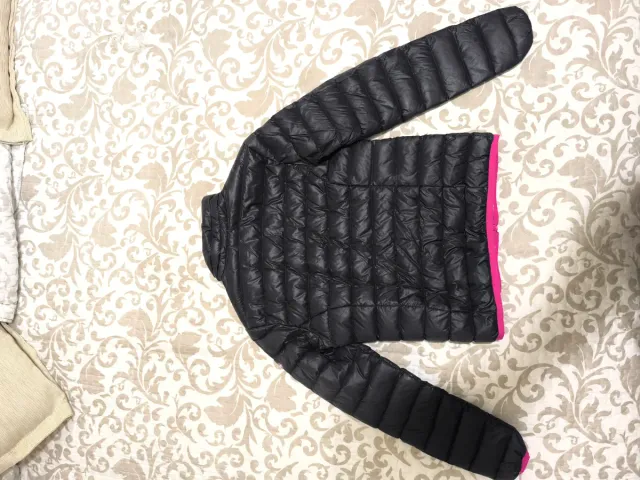 Abrigo Izas niña negro y rosa