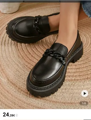 Mocasines suela gruesa con cadena