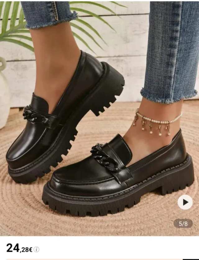 Mocasines suela gruesa con cadena