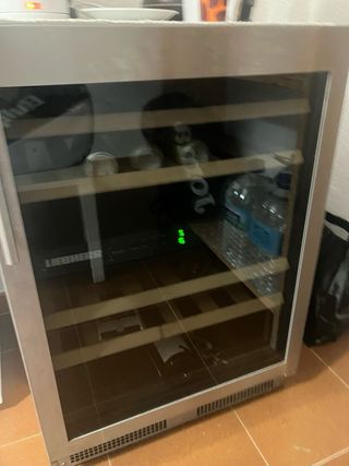 Vinoteca Liebherr Vinidor. 60x60 alto 85. año2015