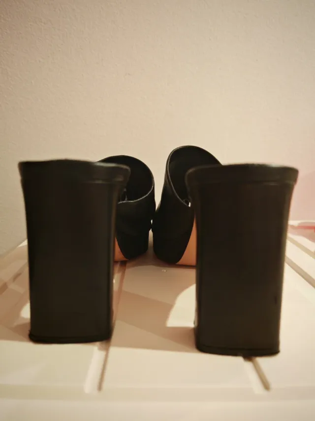 Sandalias ZARA Negras