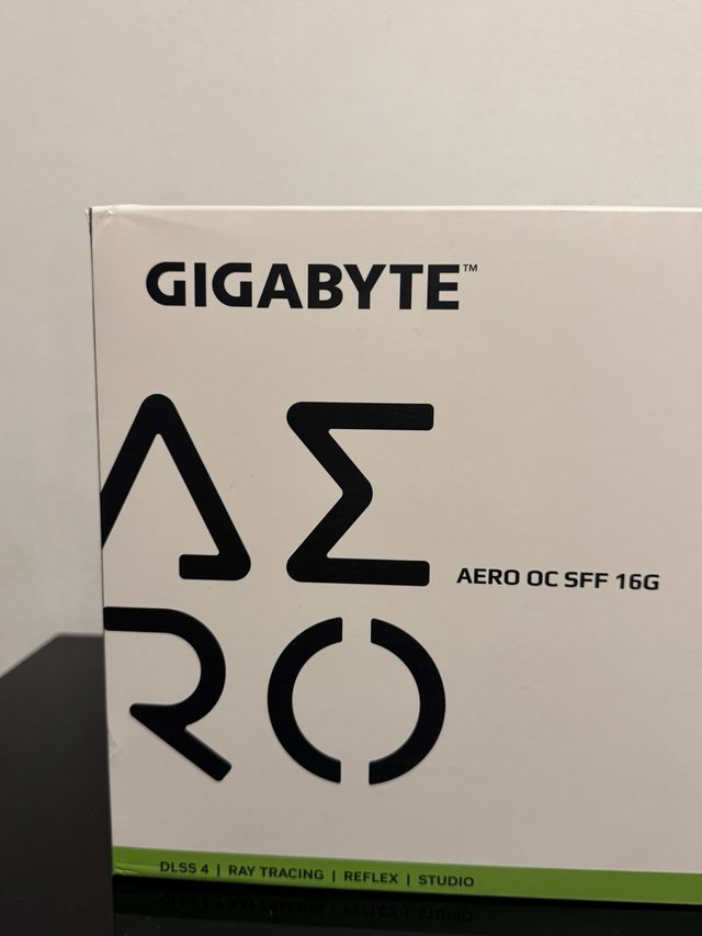 Gigabyte RTX 5080 Aero OC