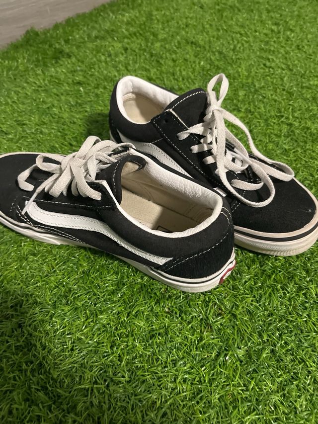 Zapatillas Vans Old Skool Negras Blancas talla 33