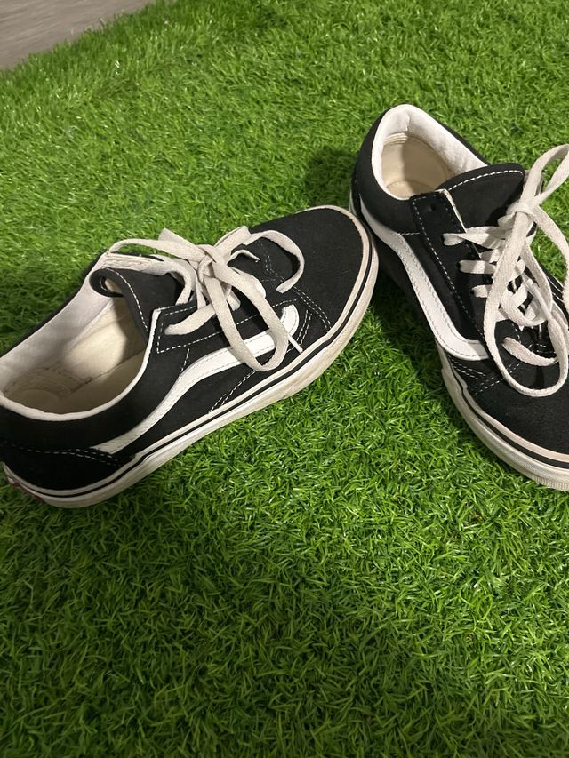 Zapatillas Vans Old Skool Negras Blancas talla 33
