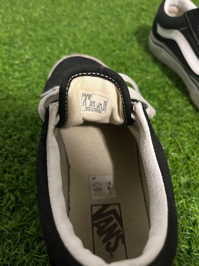 Zapatillas Vans Old Skool Negras Blancas talla 33