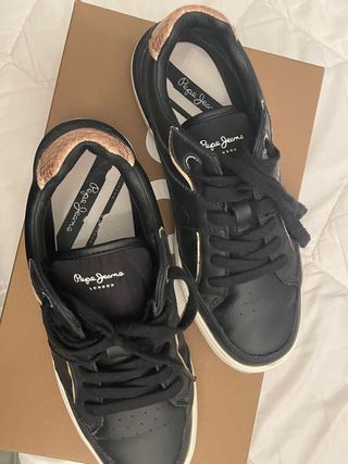Zapatillas Pepe Jeans London negras y doradas