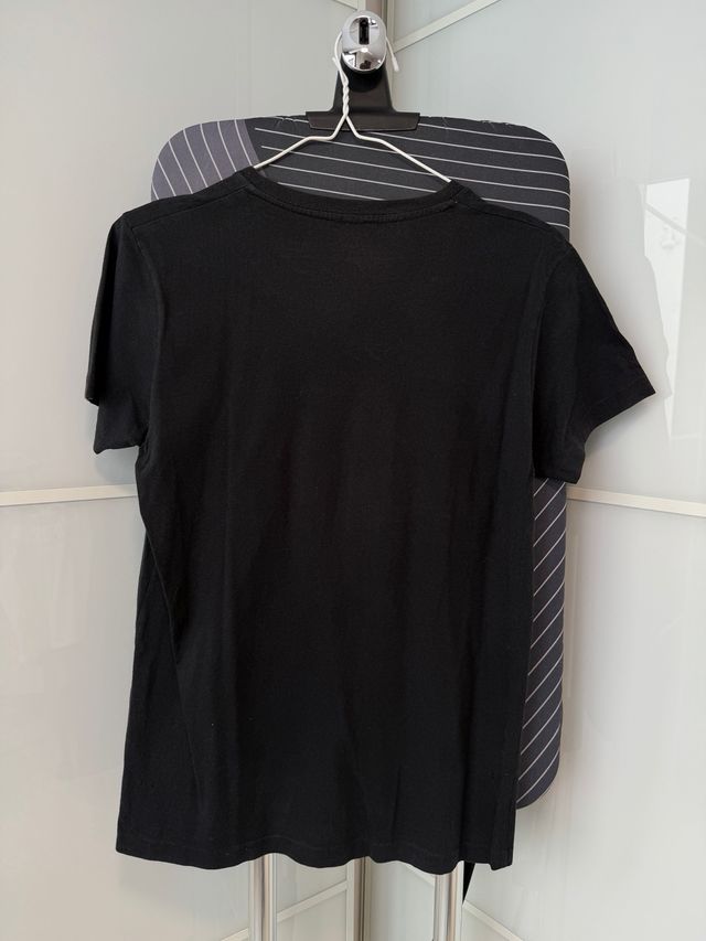 Camiseta Armani Exchange Talla XS Negra