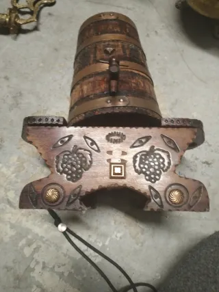 Tonel de vino con dispensador