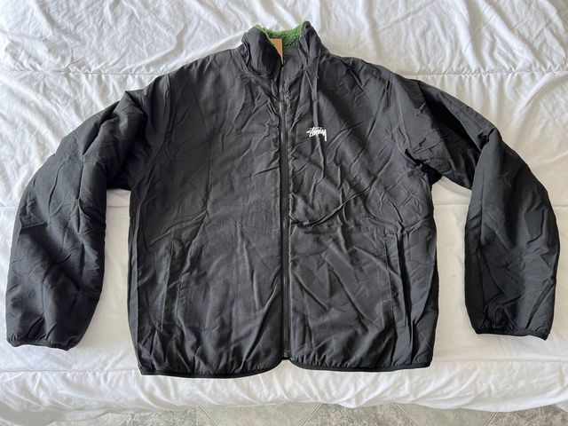 Chaqueta Stussy Negra y Verde