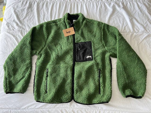 Chaqueta Stussy Negra y Verde