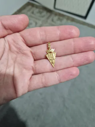 Colgante Oro 18k Escudo Córdoba CF