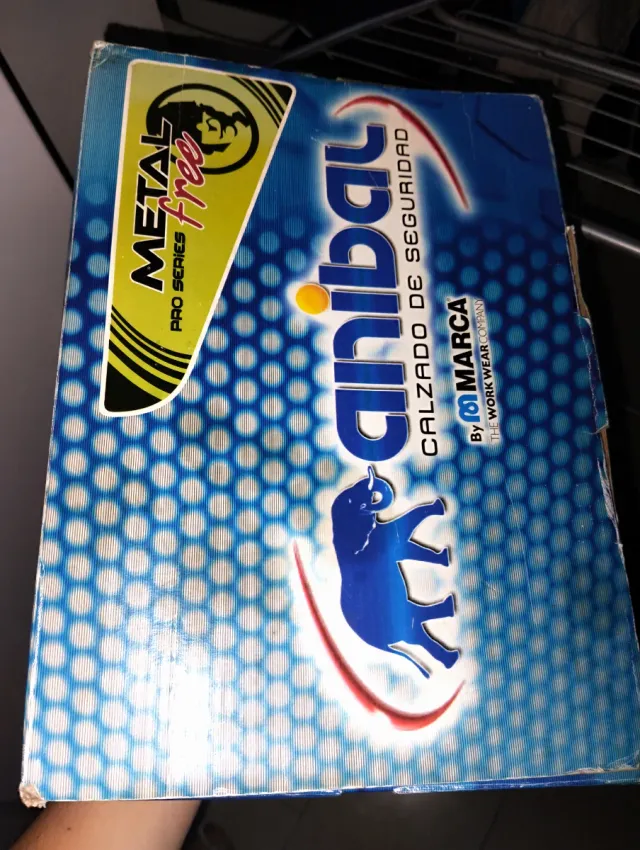 Botas de seguridad negras y grises