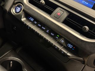 Lexus UX 250H Premium