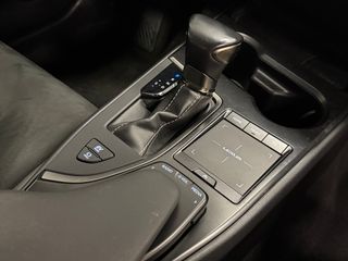 Lexus UX 250H Premium