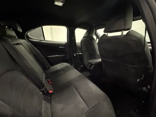 Lexus UX 250H Premium