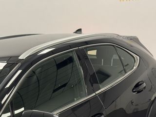 Lexus UX 250H Premium