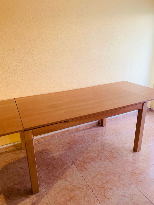 Tavolo da pranzo URGE!!