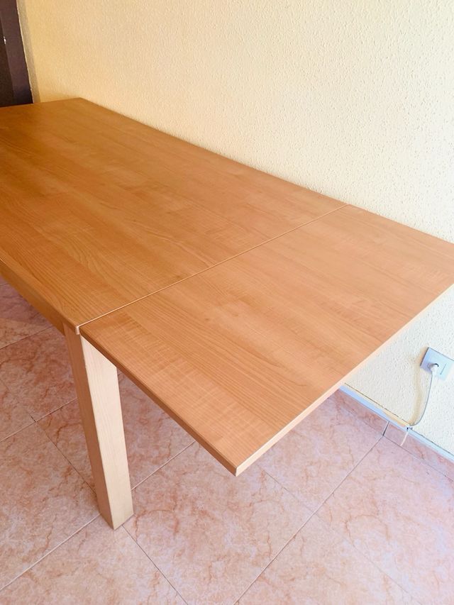 Tavolo da pranzo URGE!!