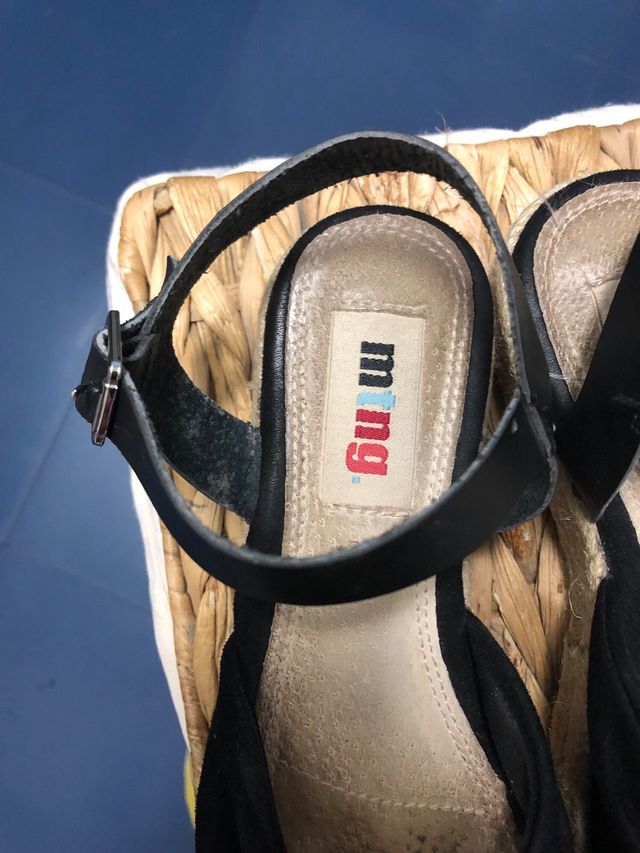 Sandalias Mustang Negras