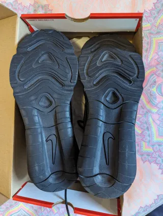 Zapatillas Nike Air Max Exosense número 43.