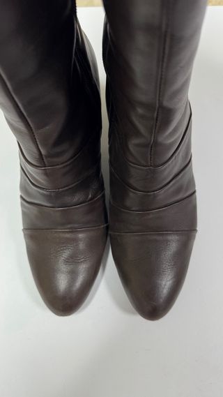 Botas altas de piel marrones