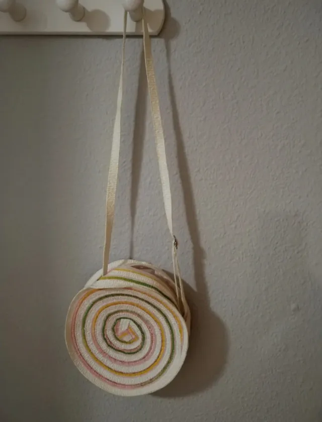 Bolso redondo multicolor