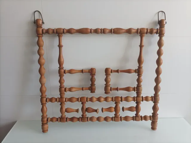 Perchero de madera estilo eduardiano