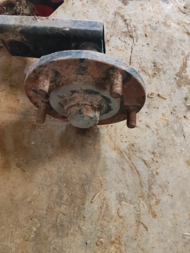 Eje de remolque con manguetas