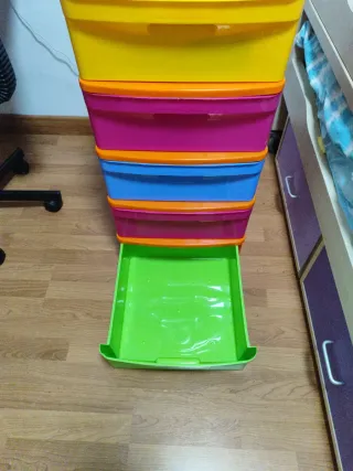 Cajonera modular de plástico multicolor