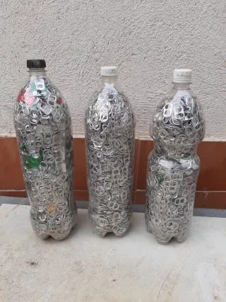 Chapas de latas para reciclar