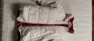 Cazadora reversible blanca y rosa