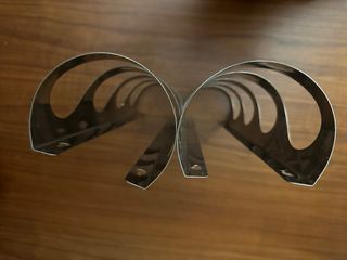 Dos botelleros de acero inoxidable