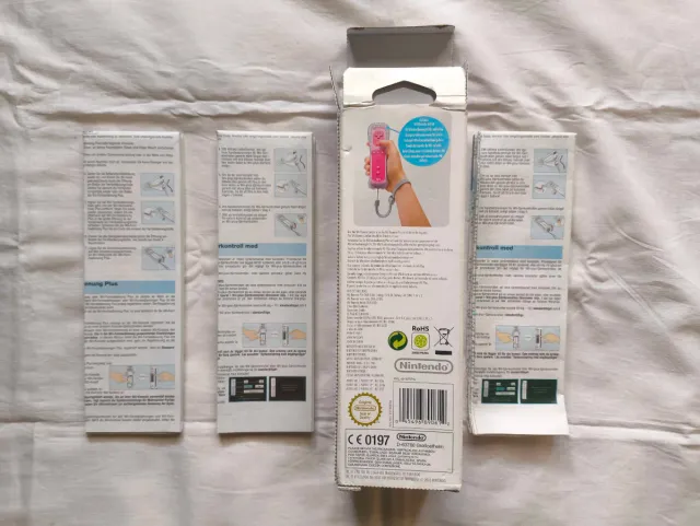 Caixa + Manuais Wii Remote Plus