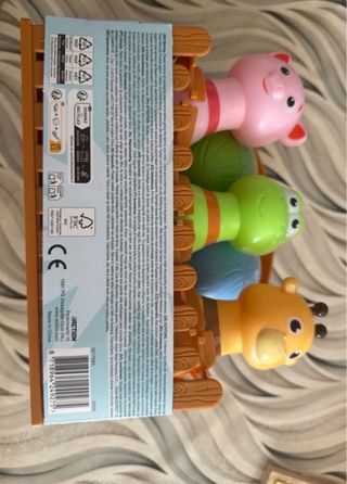 Juego de bolos con animales