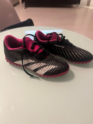 Zapatos de fútbol Adidas talla 35