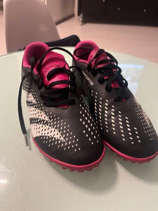 Zapatos de fútbol Adidas talla 35