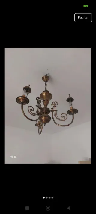 Candeeiro de teto antigo dourado da couro