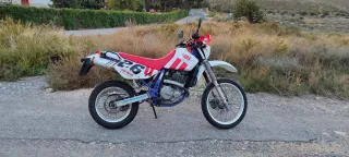 Suzuki DR 650 SE
