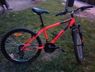 Bicicleta Rockrider 500 Montaña. 24" pulgadas 1'95